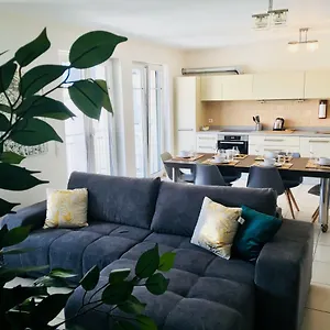 Appartement Art Deco 100m2 Flat 2 Min Walking From Train Station In Center, Free Parking And Terrace - 2b, Luxembourg